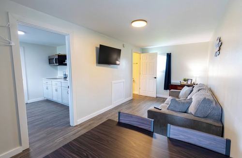 Sandusky Hotel | Anchor Bay Inn and Suites