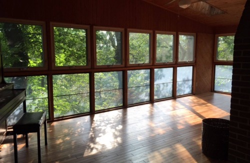 Keedysville Cabin | Antietam Creek - Quiet 2 Bedroom Cabin