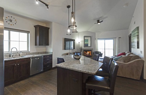 Bear Hollow Village Apartment | Apartment ∙ 3 bedrooms ∙ 7 guests