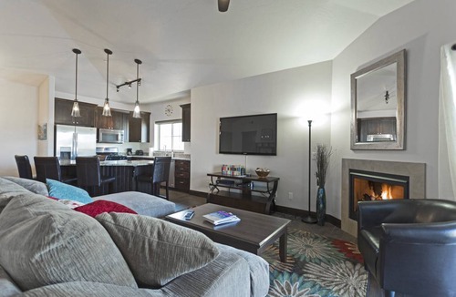 Bear Hollow Village Apartment | Apartment ∙ 3 bedrooms ∙ 7 guests