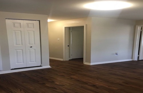 New Cumberland Apartment | Apartment, deck, parks