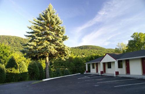 Vernon Hotel | Appalachian Motel