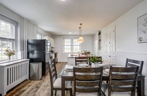 Kinzers Apartment | Apple Blossom Suite/Cozy Family Friendly Farm Stay/4 bedrooms