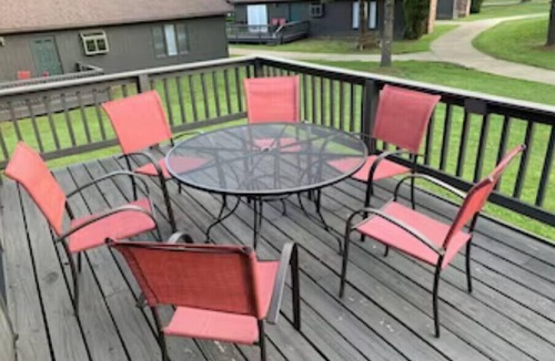 Apple Valley Condo | Apple Valley Lake, Pool and Beaches! Guest Passes available for a small fee!