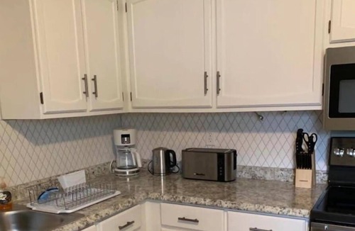 Masury Apartment | Apt 2 The Mod Squad S