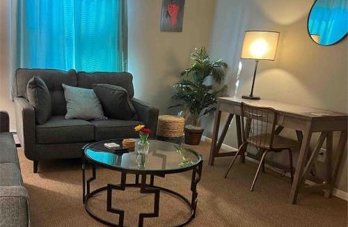 Masury House | Apt 3 Comfortable and Convenient