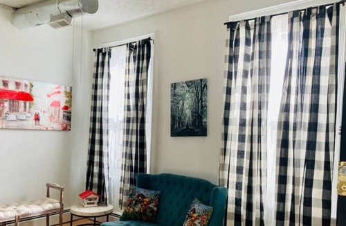 CUF Apartment | Apt #6 · Clean and park/view one bedroom apt OTR/UC
