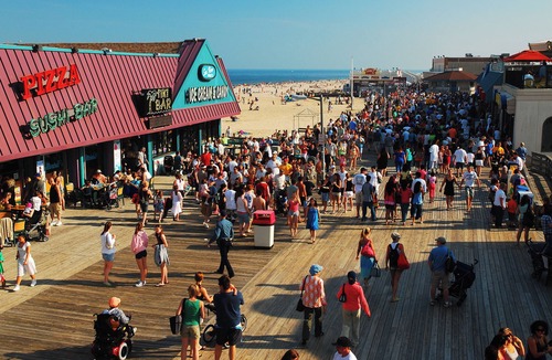 Point Pleasant Beach House | ARN25L - 1st Floor 2BR 1 bath within a block to it all - Pets OK, 4 Tags by Shore Points Vacations