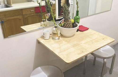 Weehawken Apartment | Artist Loft 10 Minutes to Time Square
