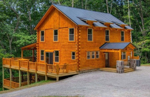 South Bloomingville Cabin | Ash Cave lodge by Inn & Spa at Cedar Falls