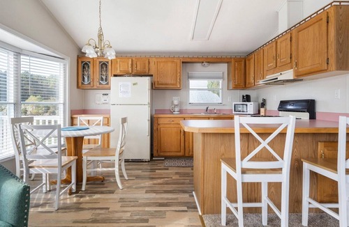 Assateague Pointe House | Assateague Pointe 2 br/1 ba 2 outdoor pools -in WOC.
