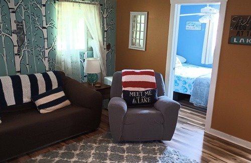 Edinboro Cottage | Attractive 3 bedroom cottage only 1 1 /2 blocks to Edinboro Lake and Playground.
