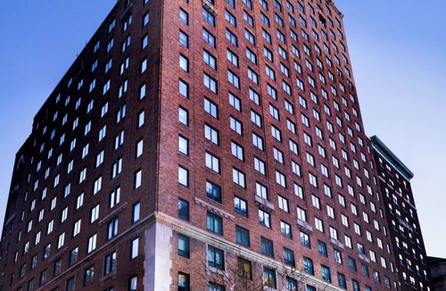Central Park West Apartment | Authentic NYC Getaway! Historic Property Close to Metropolitan Museum of Art!