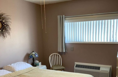 Ventnor City Condo | Available October 10, 2022 until May 24, 2023. Direct Ocean View beachfront.