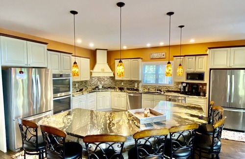 Lakeside Estates House | AWESOME COMFORT AND VIEW! All your wants are in this home.