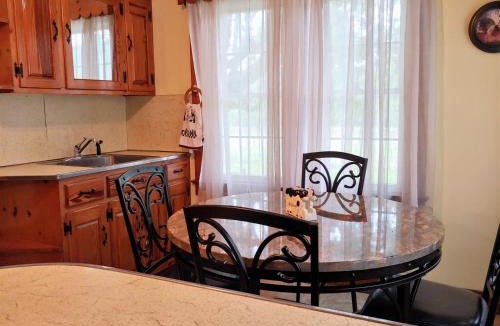 Luray House | B And A Lake Cottage