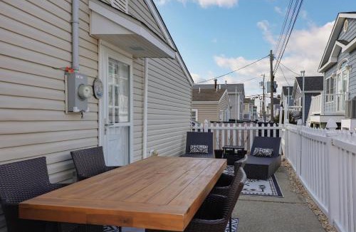 Ocean Beach III House | Barefoot Villa- 3 min walk to Lavallette beach