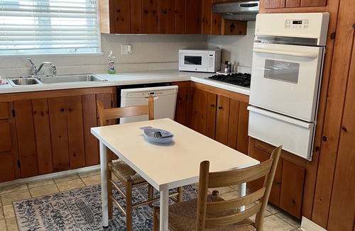 Avon House | Bay Head Colonial - around the corner from the beach!