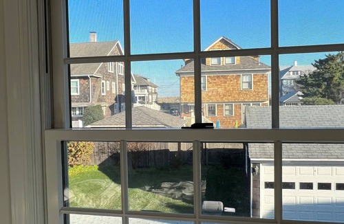 Avon House | Bay Head Colonial - around the corner from the beach!