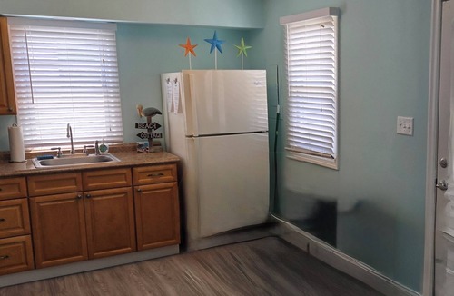 North Wildwood House | Bay Side Adorable 2 BR 1 Bath cottage