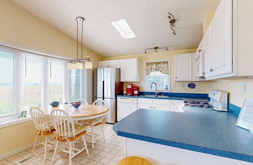 Assateague Pointe House | Bay-view manufactured retreat 2 pools, basketball & volleyball courts