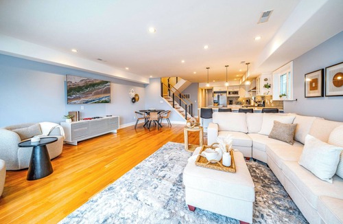 Riviera House | Bayfront 5-Bedroom, 5-Bath Home w/Modern Comfort