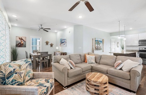 Bermuda Bay House | BB36: Y Knot - Community Pool, Lazy River & Fitness Center Access