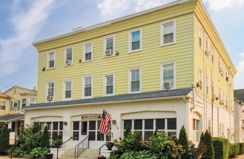 Ocean Grove Apartment | Beach Apt #11 - Bedroom, Living Rm, Kitchen & Bath