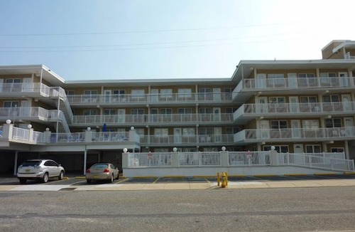 Wildwood Crest Condo | Beach Block Condo with Pool in Beautiful Wildwood Crest!