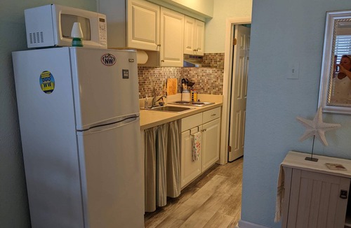 North Wildwood Condo | Beach block! Cute cozy 1 Bedroom Condo!
