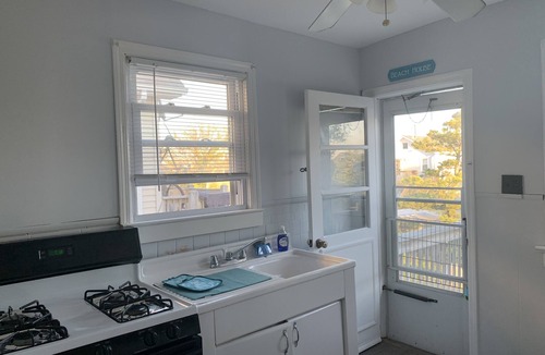 Ortley Beach Apartment | Beach Block, Renovated 2 bdrm, sleep 6, 2nd Flr unit Parking and 4 beach badges