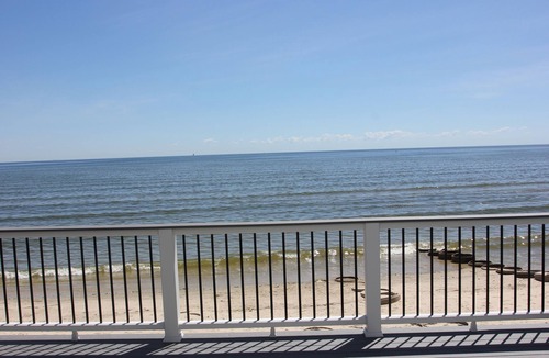 Point Lookout House | Beach Cottage With A Spectacular View ~ Your Own Private Beach ~ Includes Kayaks