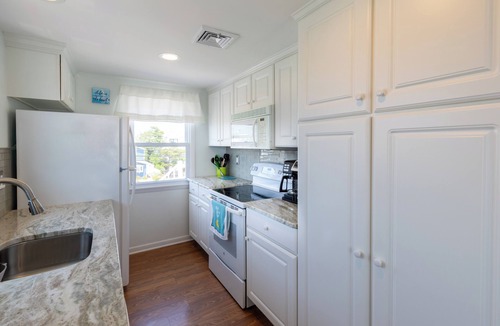 South Beach Haven House | Beach Haven Beach Block - 3rd house from beach - 2 private decks & so much more.