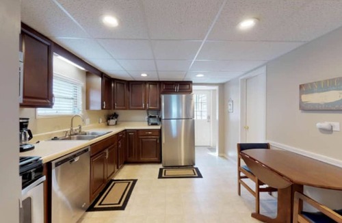 Erie House | Beach Manor: Hidden Gem Lake Erie's Kelso Beach