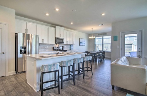 Millville House | Beach Shuttle & Pool: Bishop's Landing Townhome