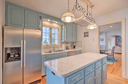 Urbanna House | Beachfront Urbanna Home w/Gas Grill & Deck!