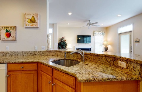 Ocean View House | Bear Trap Dunes end townhouse w/pool table, shared pools and fitness room