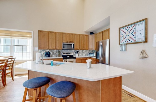 Ocean View House | Bear Trap Dunes house w/golf on-site, fireplace, basketball court, shared sauna