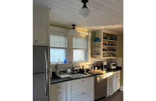 Moylan House | Beautiful 1920s Home in Quiet Media Neighborhood