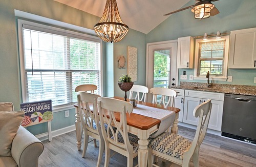 Clearwater Cottage | Beautiful and Completely Renovated 2 Bedroom/1.5 Bathroom Cottage nestled near the Beach! Pool, Tennis, WIFI and more!