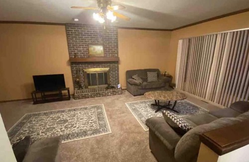 Parma House | Beautiful and large family home!