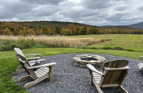 Stamford House | Beautiful Barn Estate: 5 bdrms 5 bathrooms, fireplaces, views & more