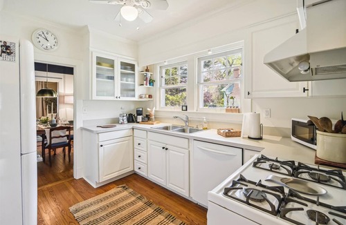 Homewood House | Beautiful Cottage Style Home in Quiet Downtown Neighborhood