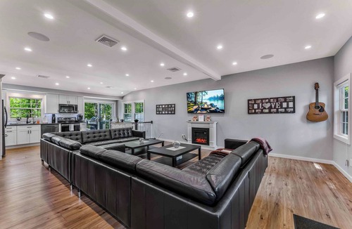 Wallenpaupauk Lake Estates House | Beautiful House, Dogs ok! in WLE! Walk to the pool!