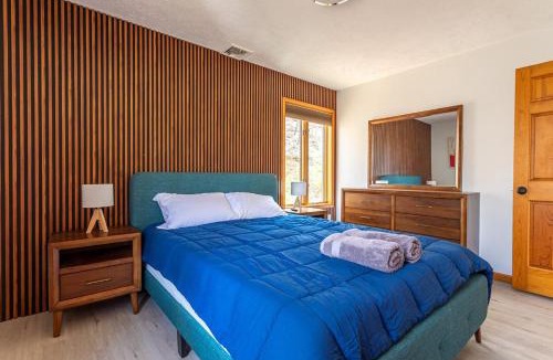 Bushkill House | Beautiful Modern Lodge! Indoor Hot Tub - Game Room