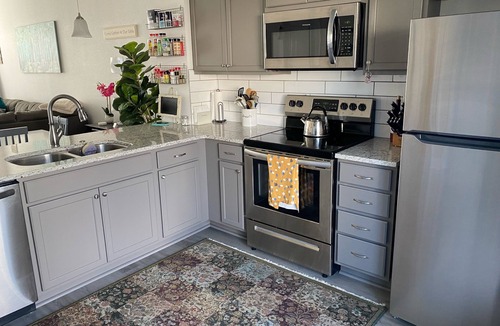 Southwest Ada County Alliance House | Beautiful New condo next to Park, 2 story Boise dream! Small Pets Welcome