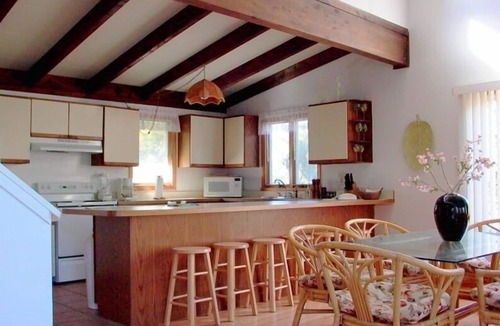 Loveladies House | Beautiful Oceanside 5 BR, 3rd Home From Private Beach, Great Ocean Views
