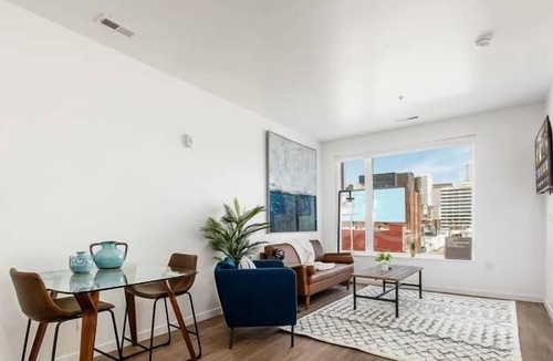 Downtown Columbus Apartment | BEAUTIFUL ONE BEDROOM APARTMENT IN THE HEART OF CO