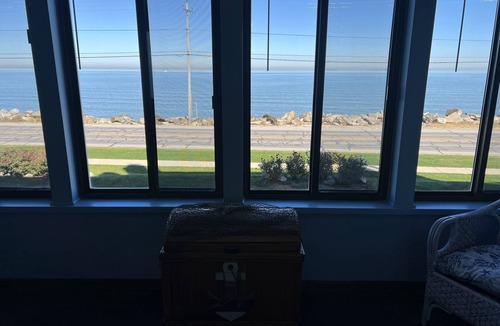 Port Clinton Condo | Beautiful Port Clinton Condo with Lake View! Short Walk to the Jet Express!