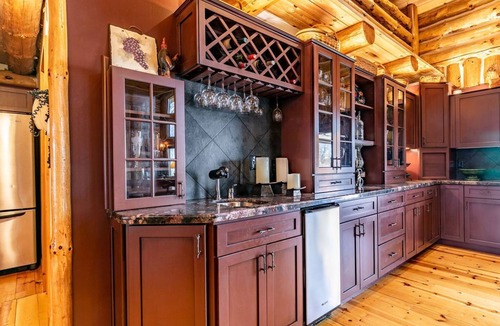 Frontier Cabin | Beautiful Rustic Lakehouse in Michigan, gorgeous views and total relaxation